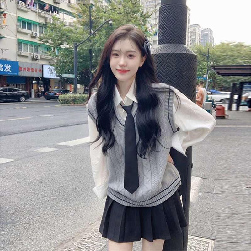 欧洲站2025春季新款韩系学院风JK制服洋气减龄马甲衬衫百褶裙套装