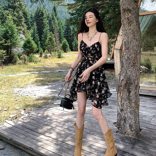 欧洲站2026新款法式碎花性感吊带洋装高级感不规则雪纺裙子女夏