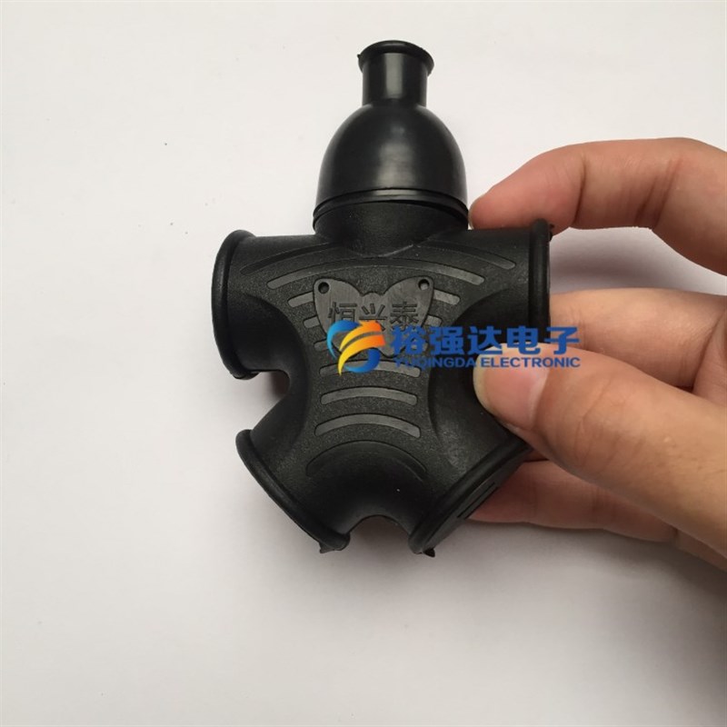 099黑 大f字型防水地拖插座 无线移动人字拖插板接线防爆拖地插排