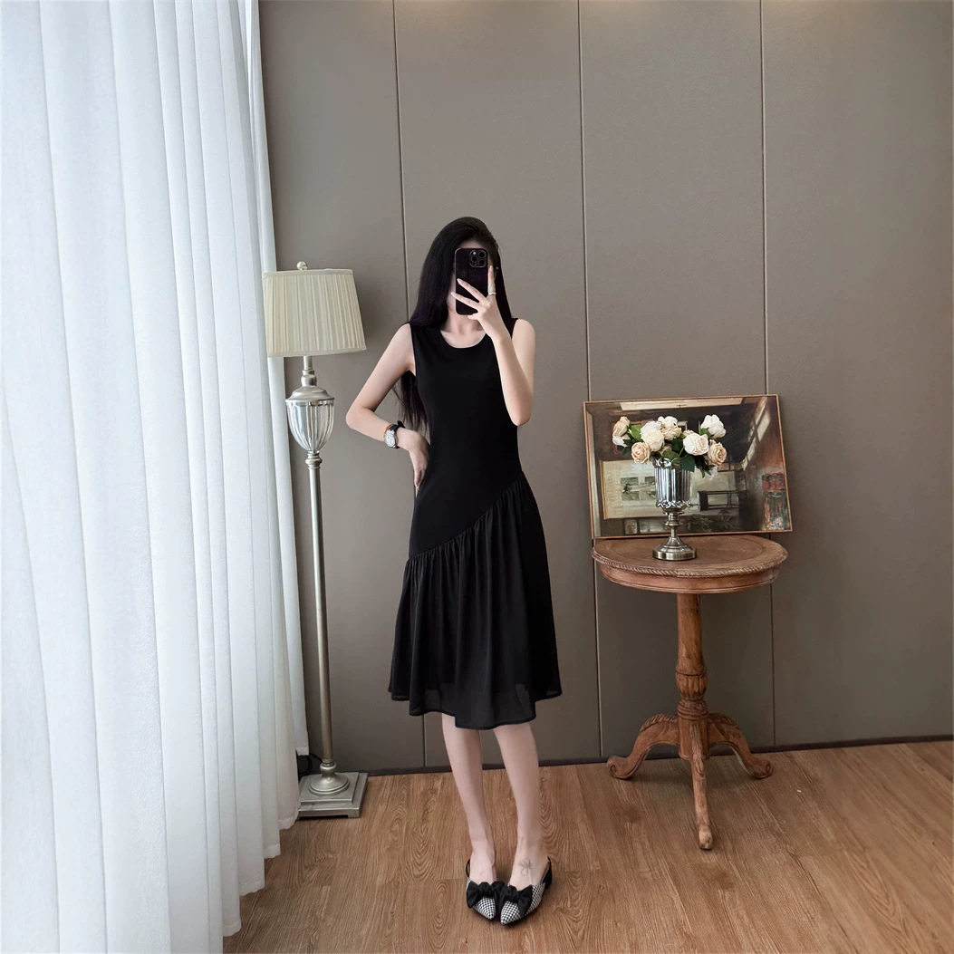 休闲t恤收腰不规则拼接大摆大码无袖连衣裙女装2026新款小众群子