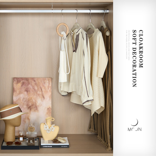 MOON慕空间样板房衣帽间摆件衬衫 饰品陈列 连衣裙全屋定制展厅软装