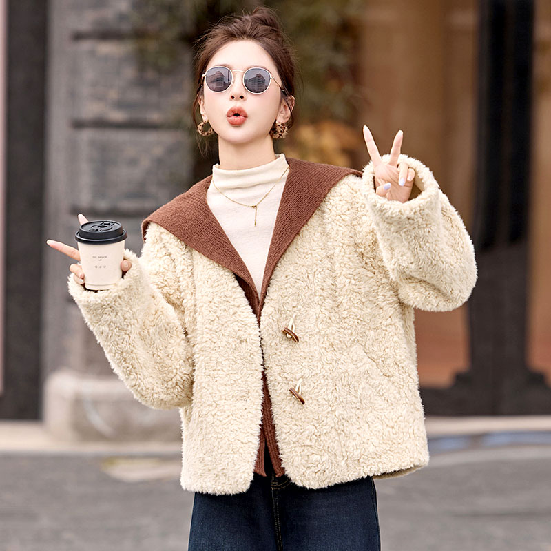 海军领披肩皮毛一体羊羔毛外套