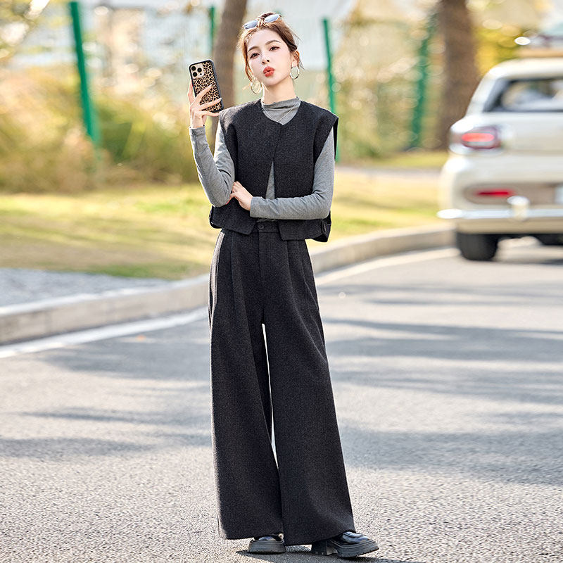 马甲T恤阔腿裤三件套春装女款2026年新款春款女装高级感减龄套装