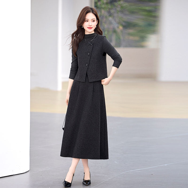 马甲三件套装裙子女2026新款今年流行爆款超火减龄开春穿搭一整套