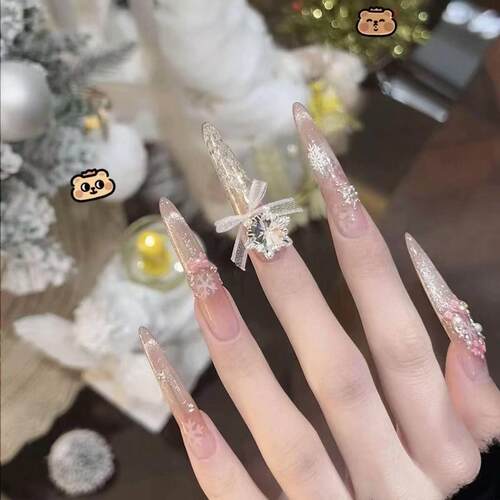 纯手工圣诞高级雪花轻奢美甲穿戴甲蝴蝶结氛围感碎冰冰长款假指甲
