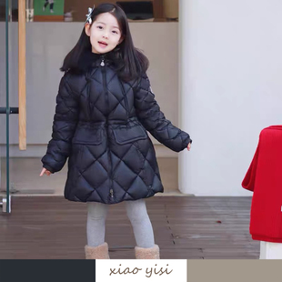 xiaoyisi25秋冬女童黑色连帽收腰中长款90白鸭绒菱形格羽绒服外套