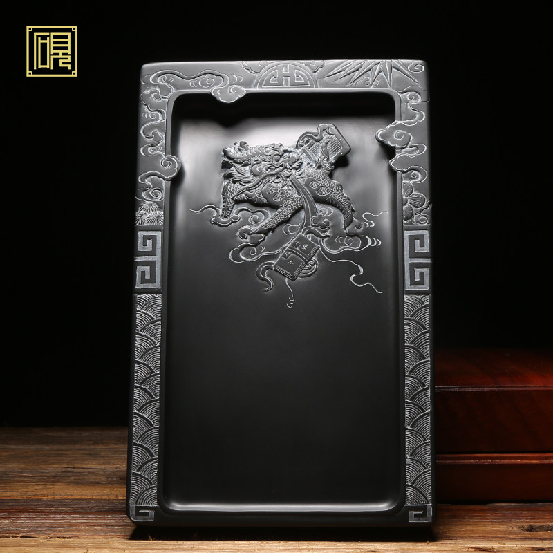 老坑砚台柯崇作品《麒麟献瑞》
