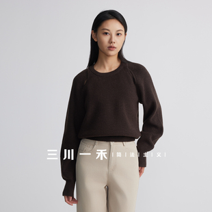 三川一禾女士镂空露肩圆领套头毛衣秋季新款时尚宽松休闲针织上衣