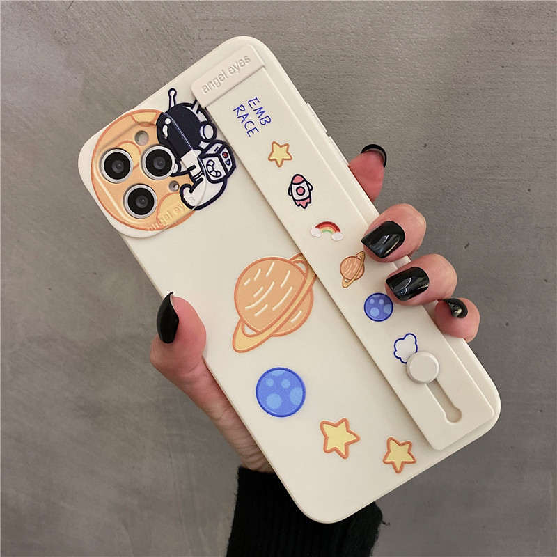 潮牌宇航员适用iphone11手机壳12promax液态硅胶套苹果13腕带支架xr