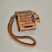 适用Airpods4耳机保护套皮质棕色文字哈哈苹果耳机套AirPods1 2代 pro保护壳带挂绳airpods新3代蓝牙耳机壳女