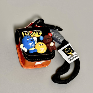 适用Airpods4耳机保护套皮质立体MM豆小熊苹果耳机套AirPods1/2代/pro保护壳带挂绳airpods新3代蓝牙耳机壳女