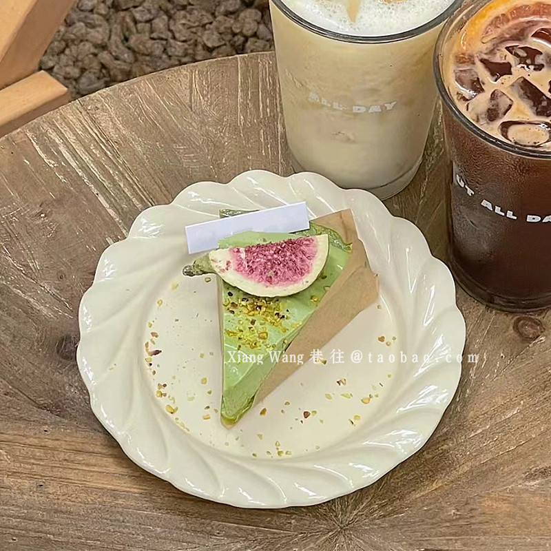 创意简约斜瓣陶瓷蛋糕盘