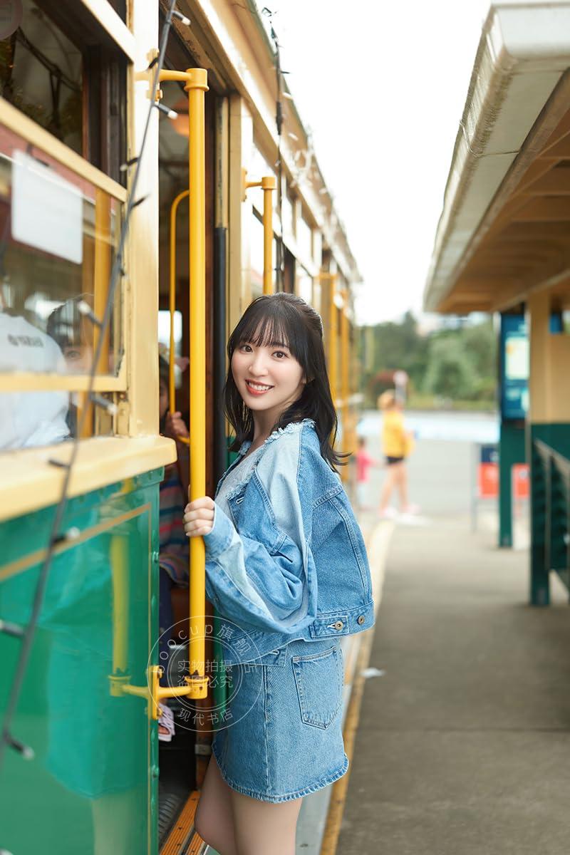 进口日文 丰田萌绘 豊田萌絵写真集 moe 声优 BanG Dream! 吹响!上低音号 悠风号