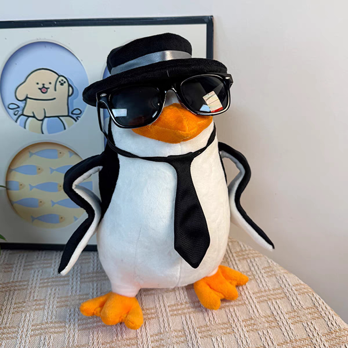 可爱小企鹅玩偶抱枕毛绒公仔送男生女孩子朋友生日礼物棉花布娃娃