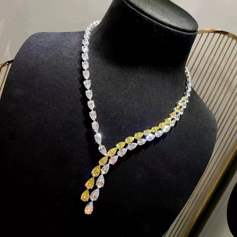 V形黄白钻相间轻奢高级感项链