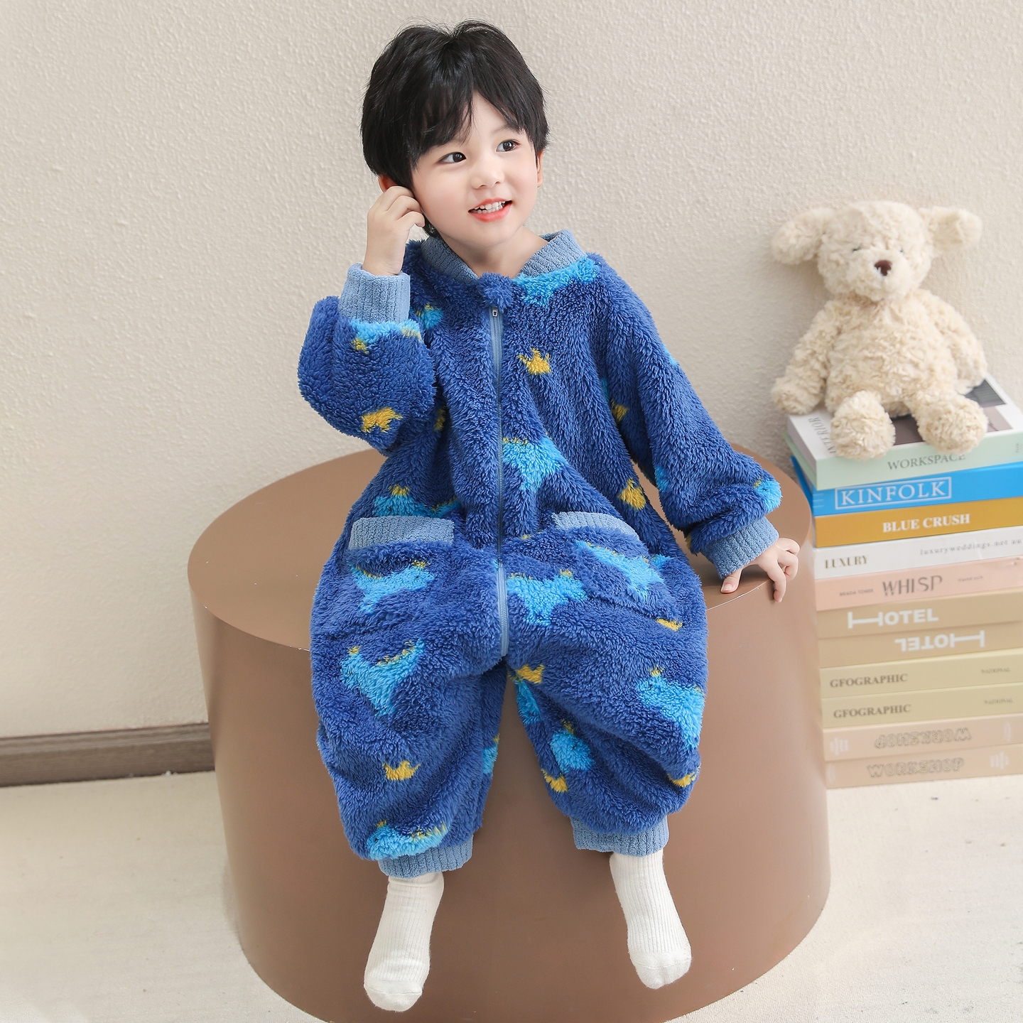 男童珊瑚绒连体睡衣秋冬款