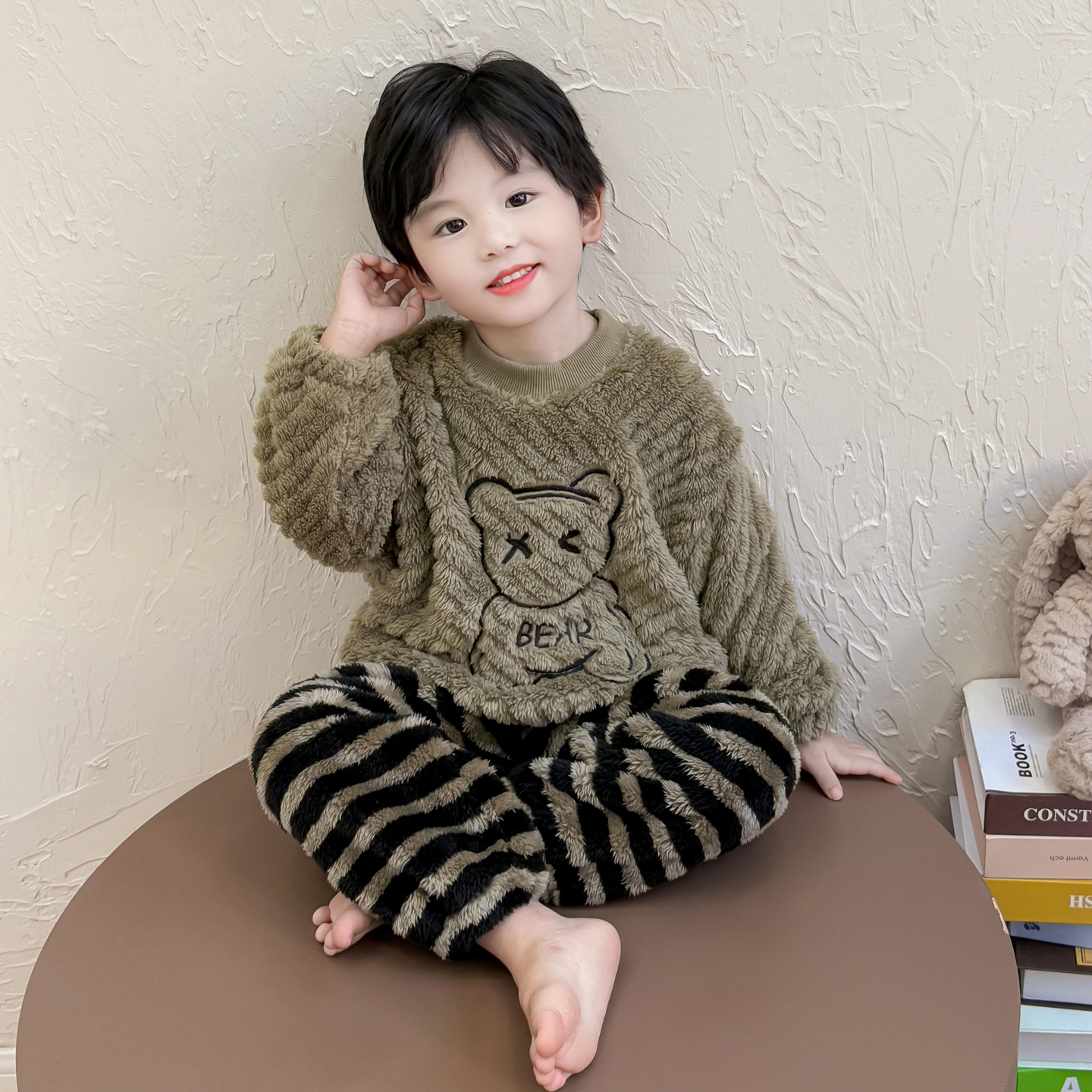 男童睡衣秋冬款珊瑚绒家居服套装