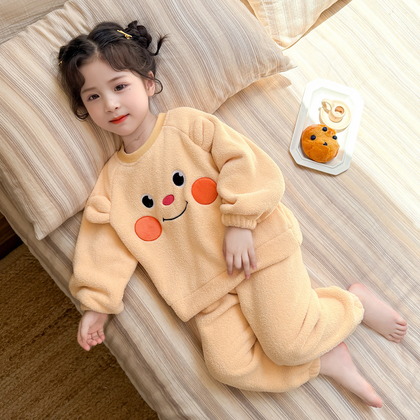 女童珊瑚绒家居服套装