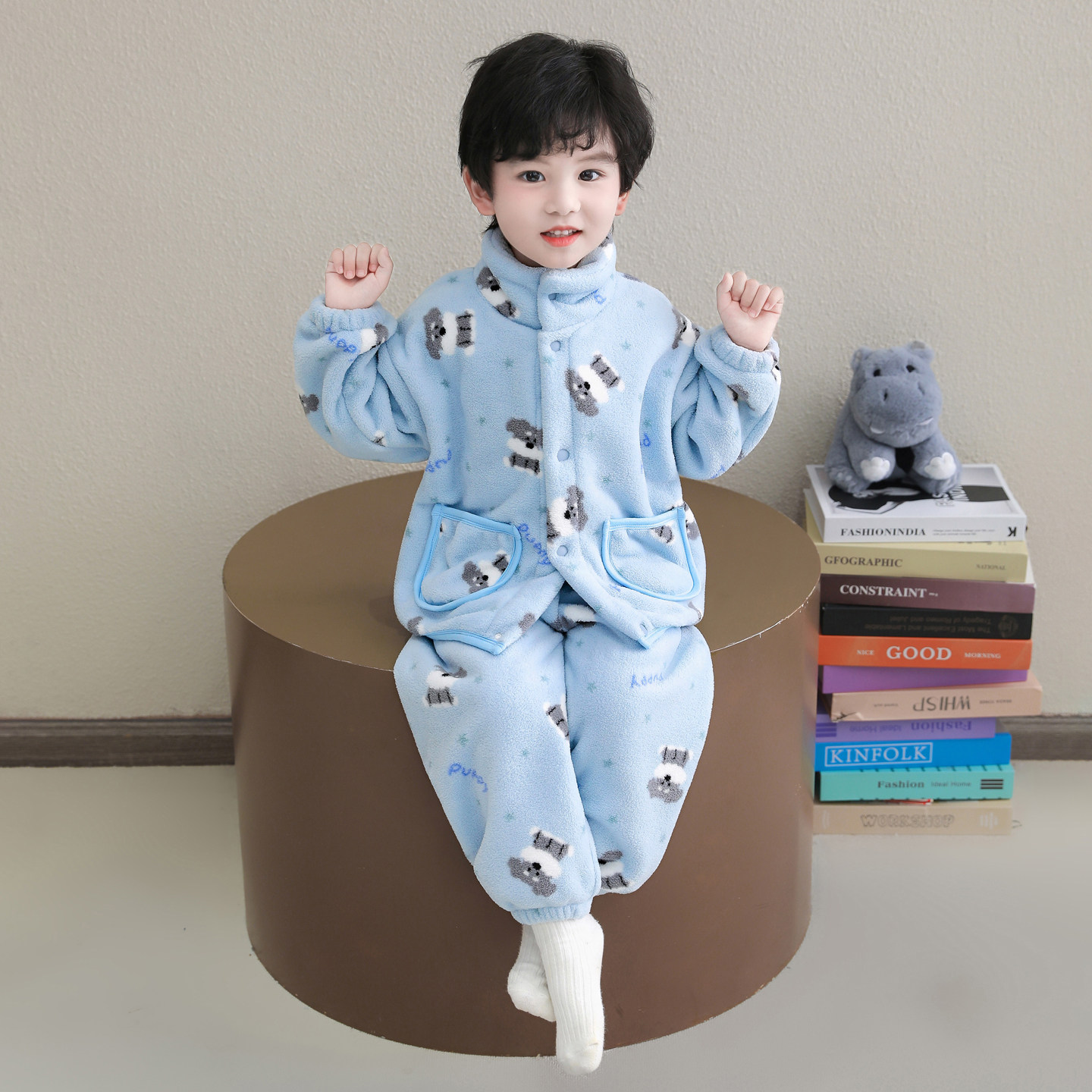 儿童法兰绒家居服套装男童卡通小熊睡衣秋冬保暖长袖长裤两件套