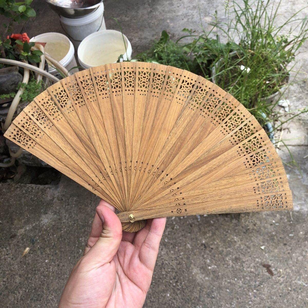 小号绿檀木镂空古风折扇