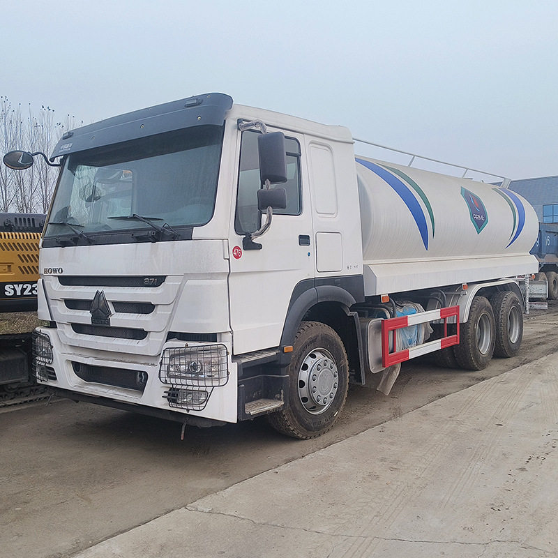 重汽豪沃20立方灌溉洒水车