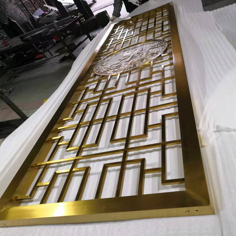 酒店过道拉丝黄钛金无指纹不锈钢隔断 餐厅拉丝黄古铜客厅隔断