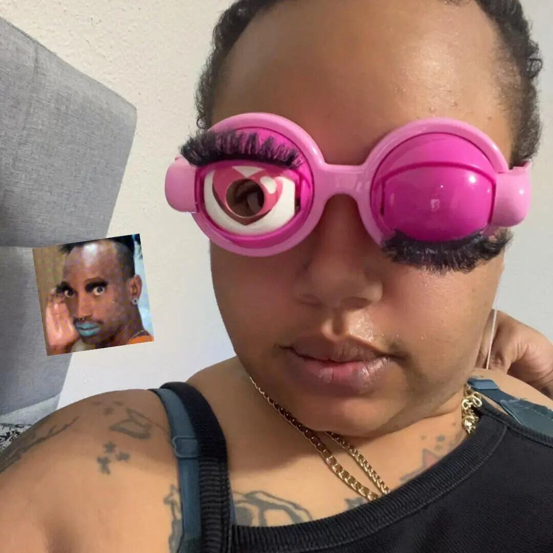 【高质量】疯狂的眼镜眨眼会动爱心眼镜框搞怪大眼睛拍照手机饰品