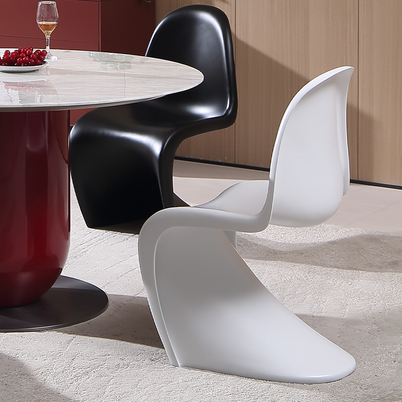 网红潘通椅设计师款餐椅个性北欧极简艺术书桌椅高级感化妆台椅子