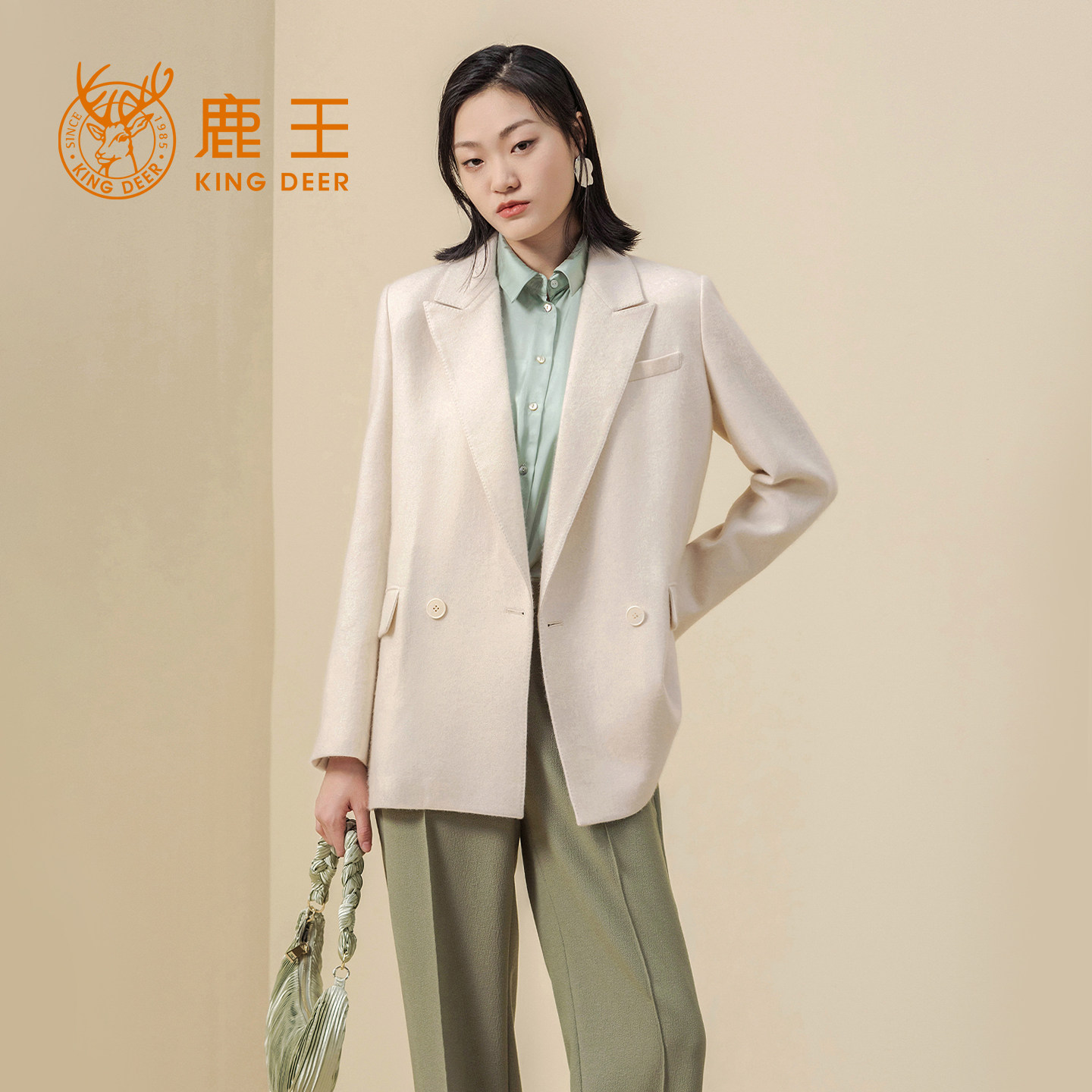 鹿王羊绒西服女士翻领双排扣简约保暖高级气质百搭外套春秋冬新款