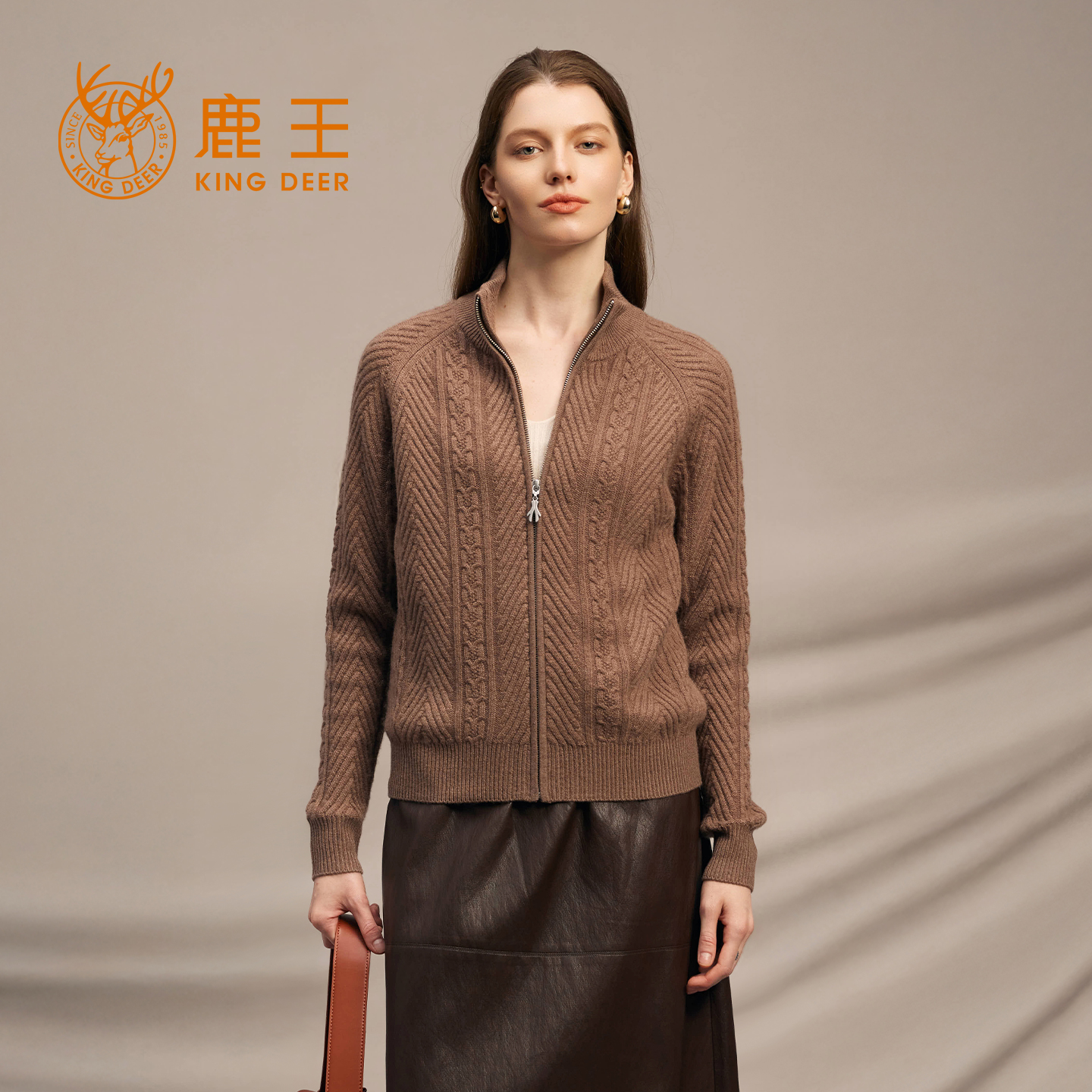 鹿王100%山羊绒衫老钱风麻花纹