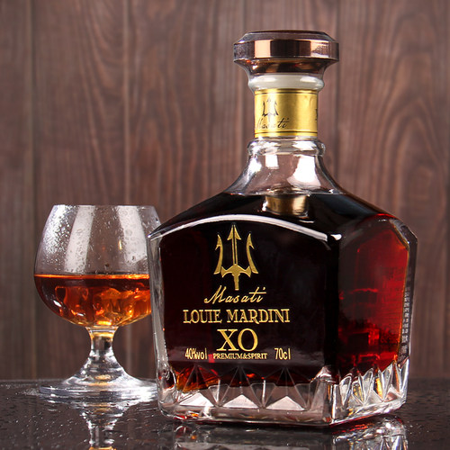 洋酒威士忌行货法国进口白兰地XO玛萨蒂40度礼盒装送礼方瓶700ml
