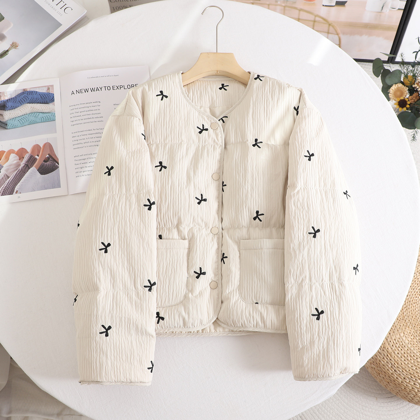 韩系复古甜美小众蝴蝶结印花羽绒