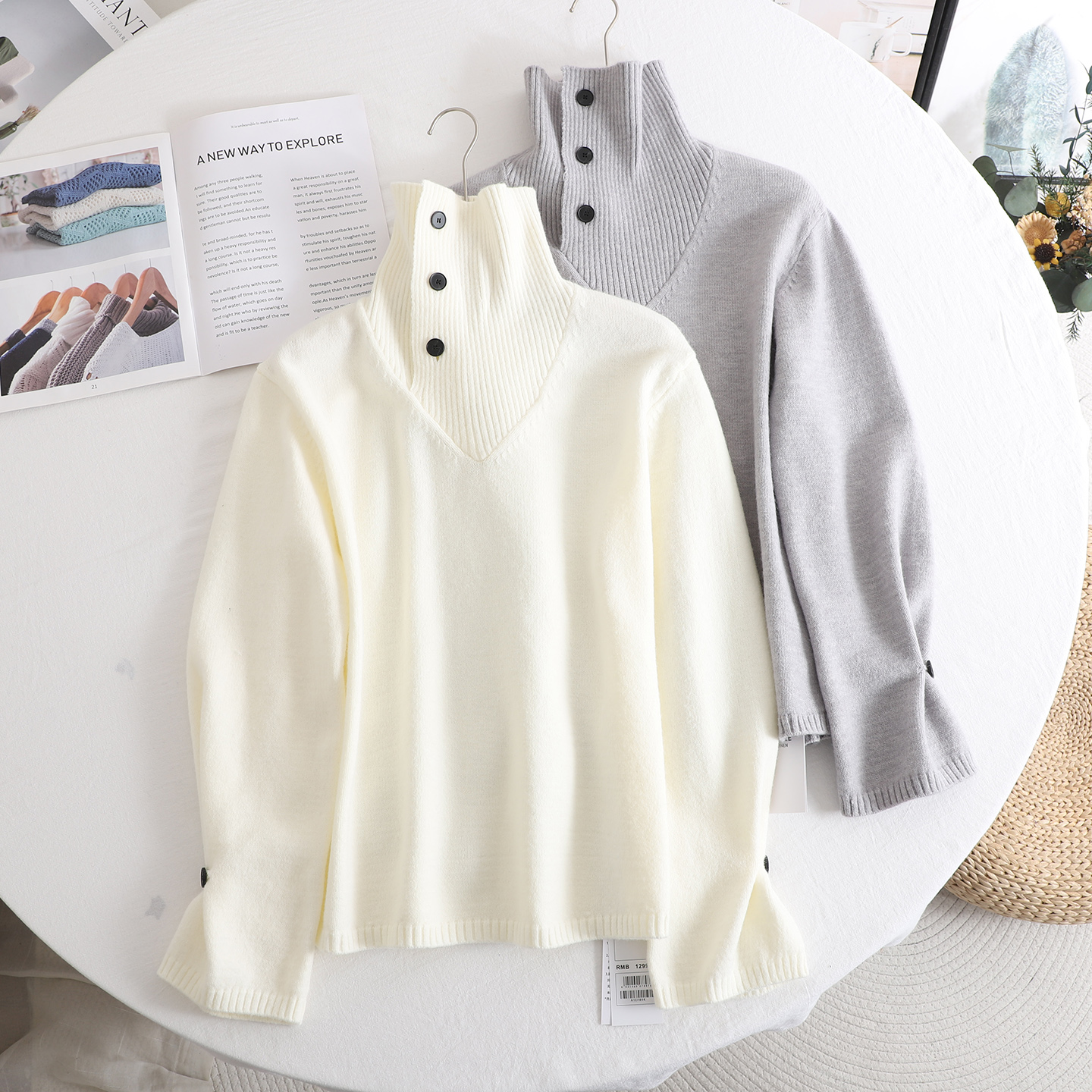 慵懒风复古高领纽扣毛针织衫