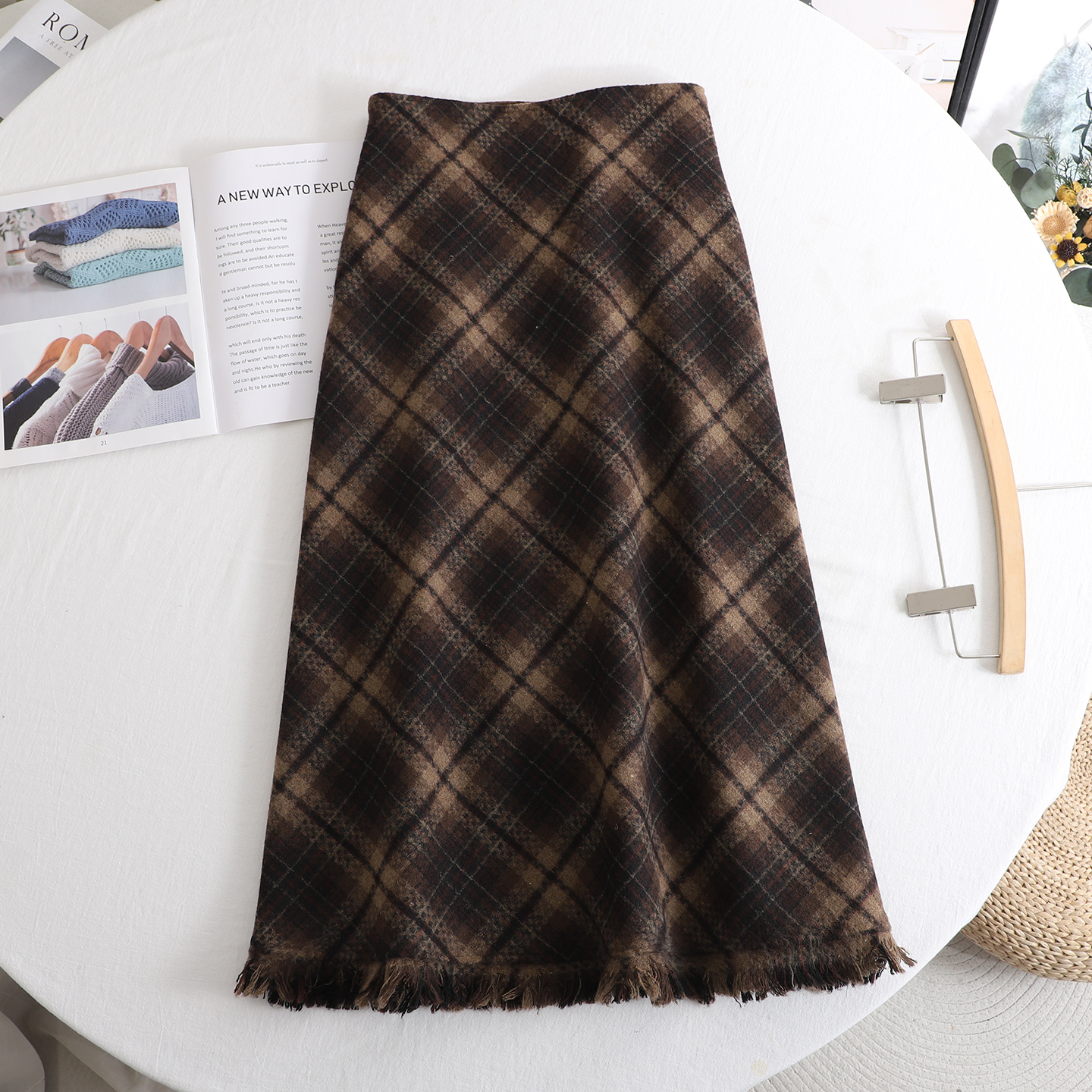 设计感复古格纹毛边半身裙女