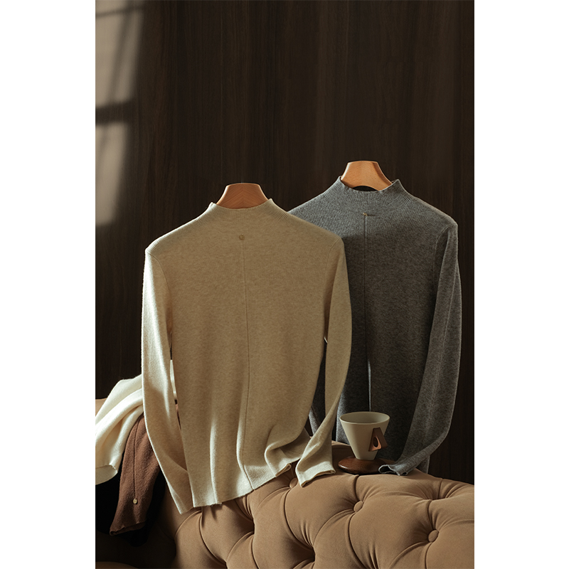 软糯修身半高领发热打底衫