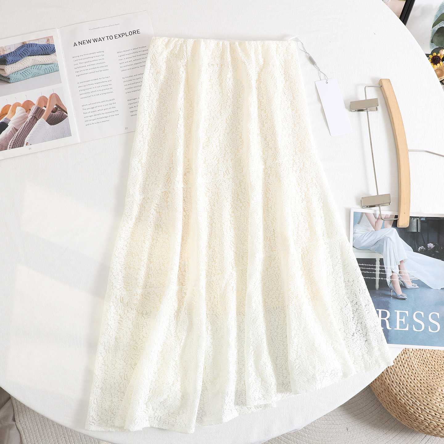 诗系 法式浪漫蕾丝腰围2026春夏新款松紧高腰不对称设计感半身裙