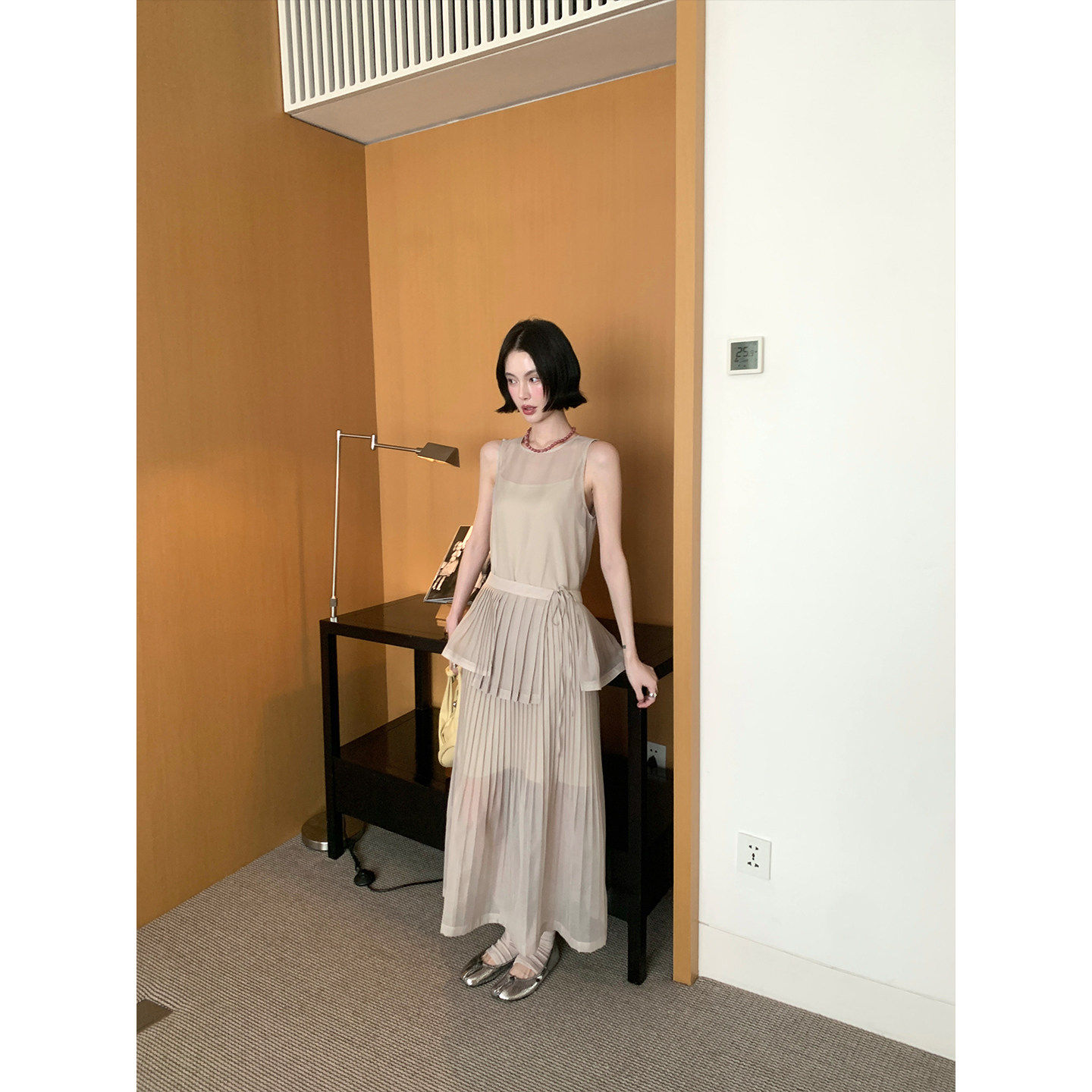 Mona张绮贤【3.31/10:00AM新品上新】连衣裙/半裙/屁帘摸摸头套装