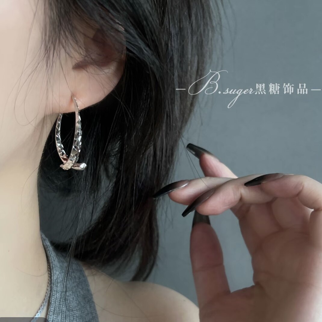 欧美夸张大圆圈耳环女简约百搭气质素圈耳钉网红同款