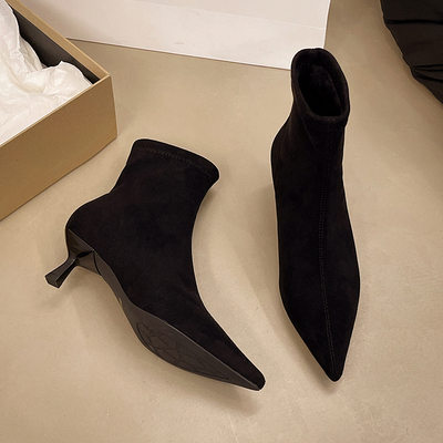 法式尖头细跟绒面短靴