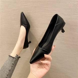 3CM软皮通勤风尖头细跟高跟鞋女职业上班软底低跟工作鞋黑色单鞋