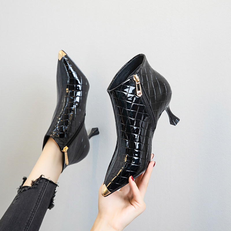 短靴尖头2021秋冬季新款网红细跟