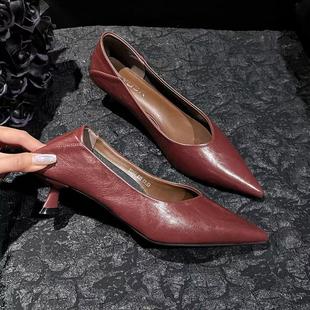 红色细跟工作高跟鞋女2025软皮软底职业3公分小跟鞋低跟面试单鞋