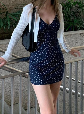 Fashion&Match美式碎花吊带裙女辣妹基础收腰露背连衣裙