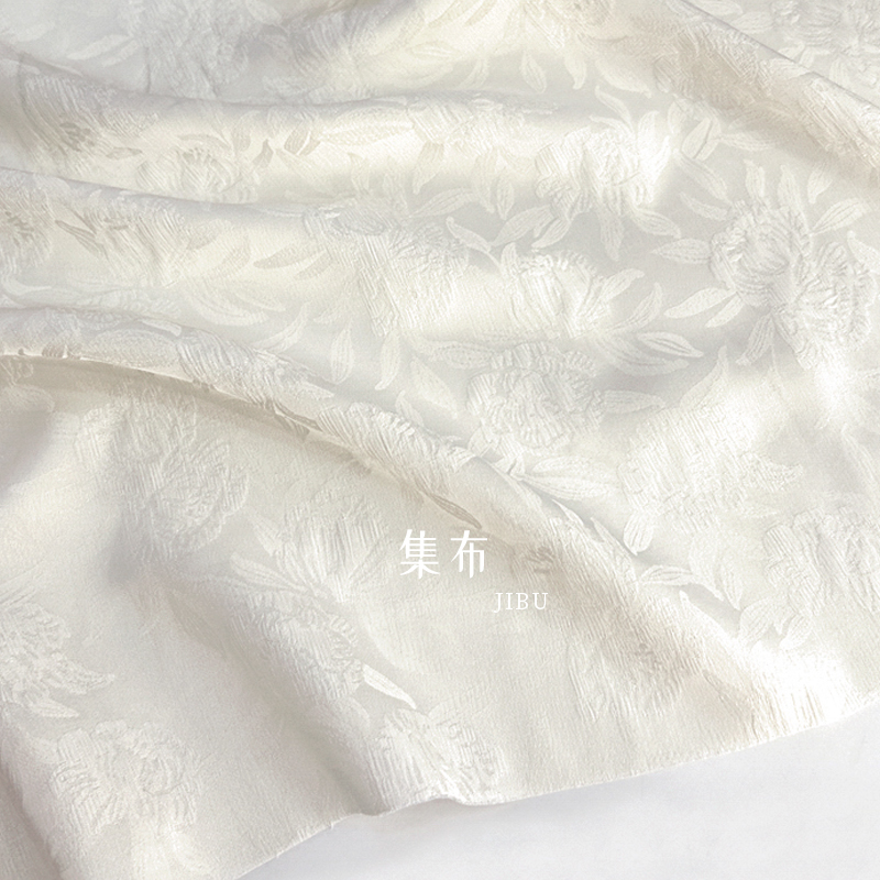提花布料白色肌理感服装连衣裙