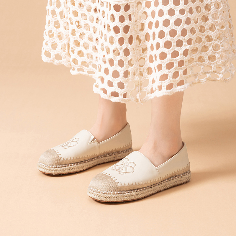 Walker Shop2025秋冬季新款复古百搭透气拼接一脚蹬厚底板鞋女鞋