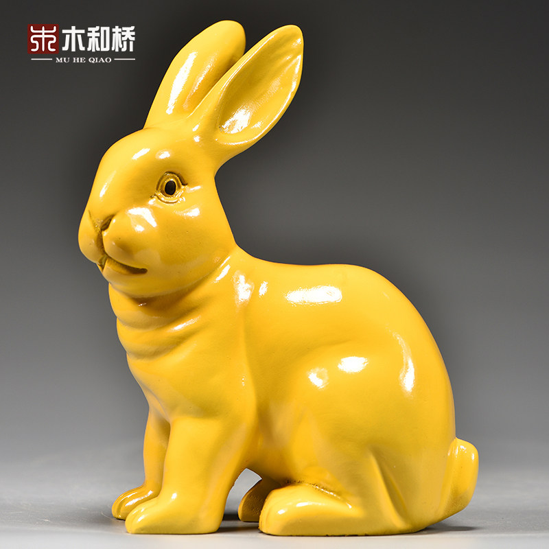 黄色木质小兔子摆件实木雕刻