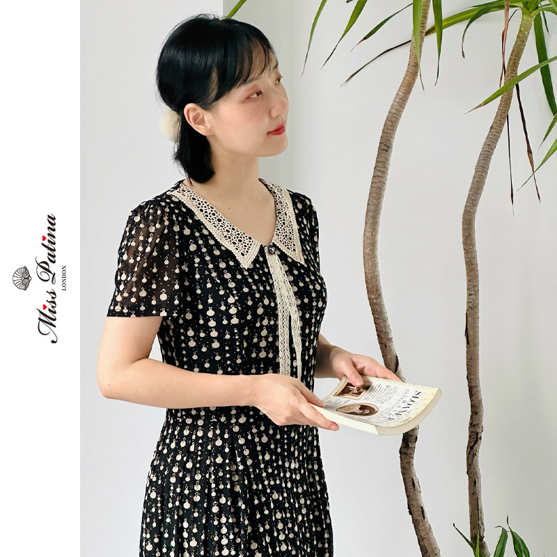 田园风波点印花蕾丝领连衣裙