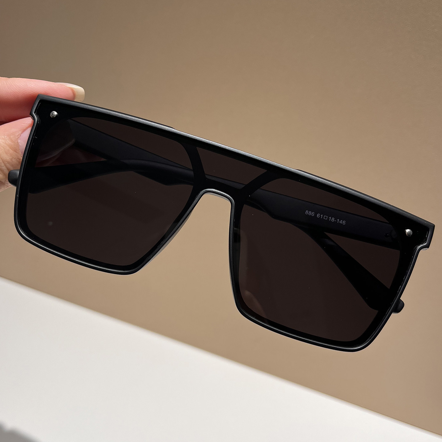 酷帅连体镜片偏光墨镜男2025新款防紫外线防眩光开车专用太阳镜潮