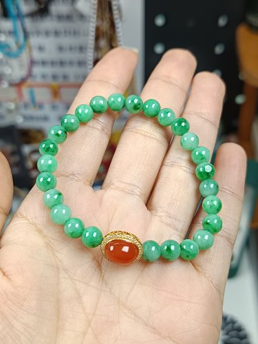 4300-18K南红顶珠卡6+天然缅A翡翠绿串16cm，有种有色完整度高