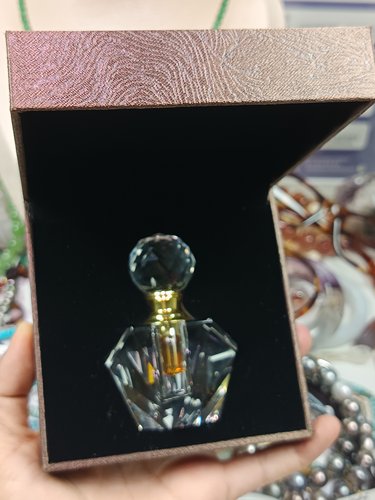 4367-自留奇楠沉香单方精油1ml，古法低温蒸馏，精致水晶瓶，礼盒